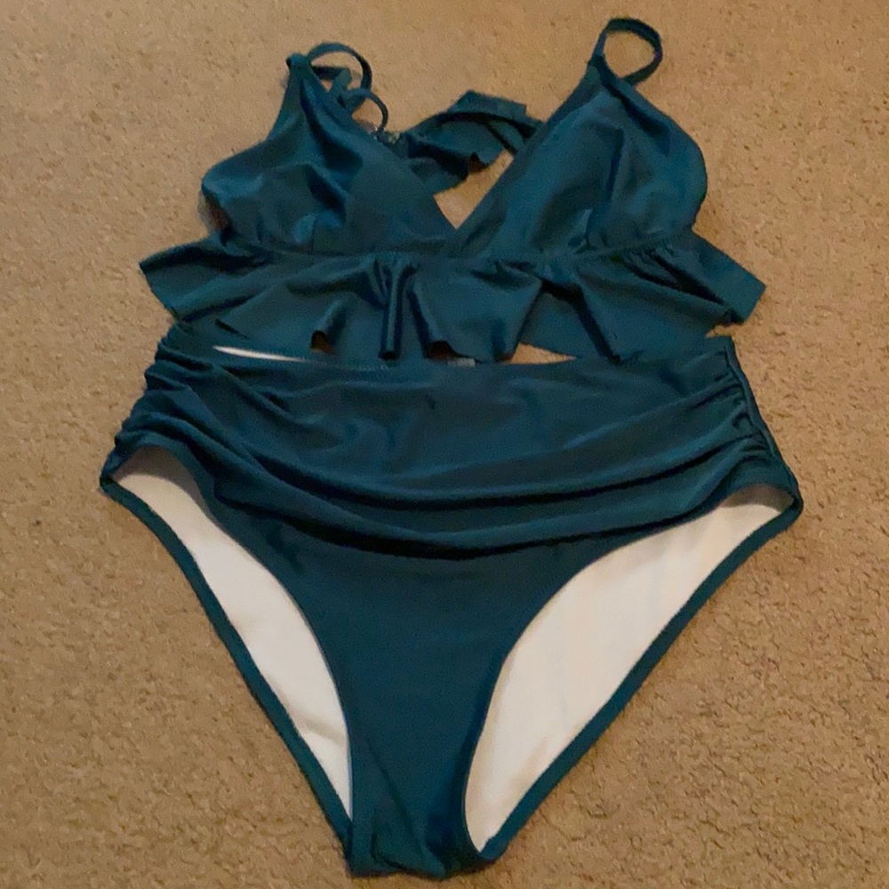 2 Piece Shein Ruffled Top Bikini- Size 1X- NWOT
